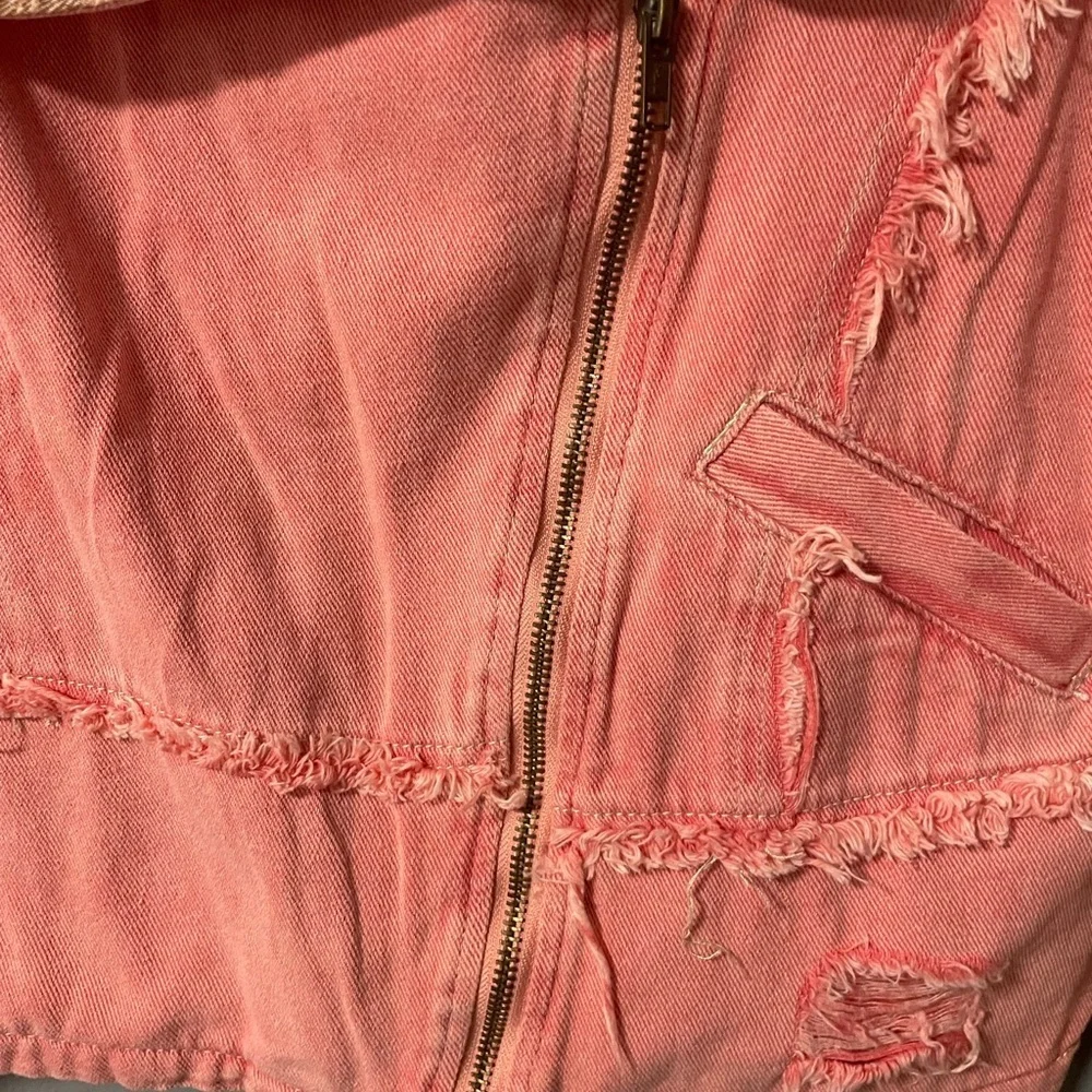 NWOT POL Denim Pink Jacket with Contrasting Plaid Collar and Sleeves. Size Small